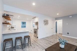 1018 E 56th St in Tacoma, WA - Building Photo