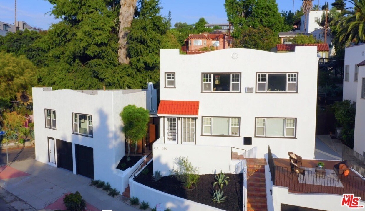 912 Sanborn Ave, Unit 914 in Los Angeles, CA - Building Photo