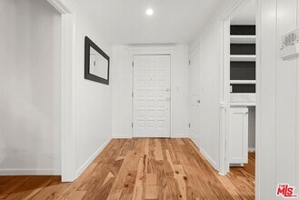 10671 Holman Ave in Los Angeles, CA - Building Photo - Building Photo