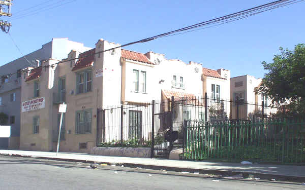 436 S Grand View St in Los Angeles, CA - Building Photo