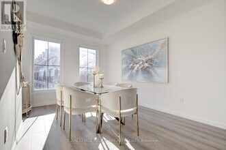 14 Seacoasts Cir in Vaughan, ON - Building Photo - Building Photo