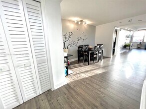 16300 Golf Club Rd, Unit 818 in Weston, FL - Building Photo - Building Photo