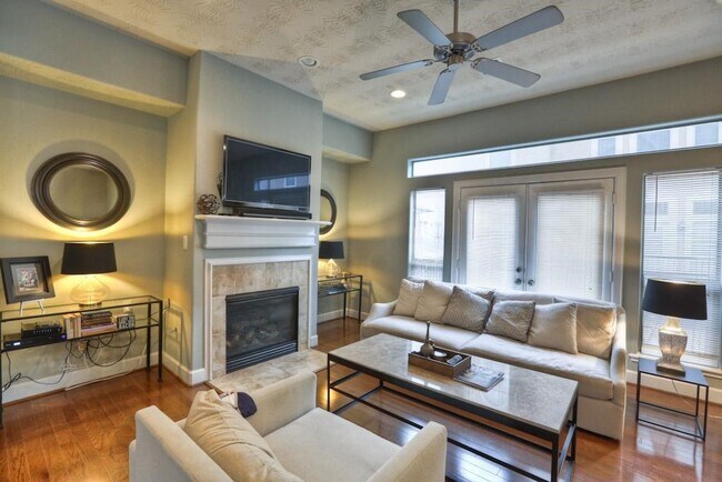 1315 Birdsall St in Houston, TX - Building Photo - Building Photo