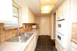 614 Dalewood Dr in Missouri City, TX - Building Photo - Building Photo