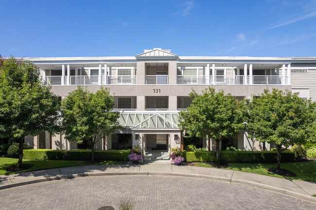 Watorford Court in Kirkland, WA - Foto de edificio - Building Photo