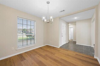 1501 Sunny Meadow Rd in Lancaster, TX - Foto de edificio - Building Photo