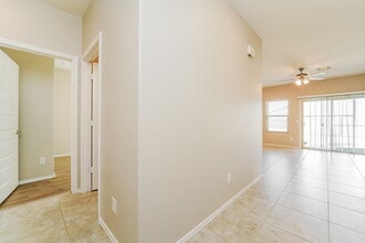 7442 W Calle Colado in Tucson, AZ - Building Photo - Building Photo