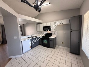 3708 Cornelius Ct in Rosamond, CA - Building Photo - Building Photo