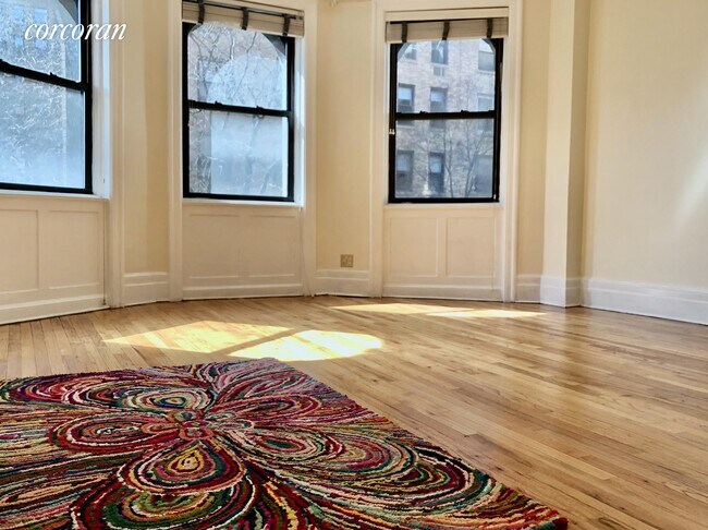 349 W 84th St-Unit -4 in New York, NY - Building Photo - Building Photo