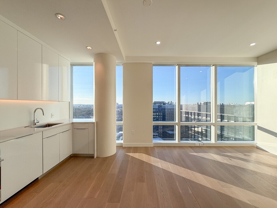 188 Brookline Ave in Boston, MA - Building Photo