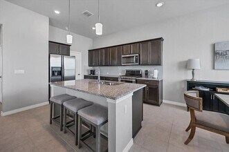 125 Harborside Dr in San Marcos, TX - Building Photo - Building Photo