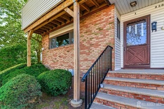 920 Merritt Dr in Hillsborough Township, NJ - Building Photo - Building Photo