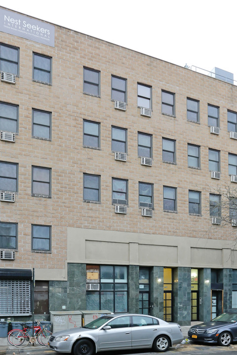 667 Meeker Ave in Brooklyn, NY - Building Photo