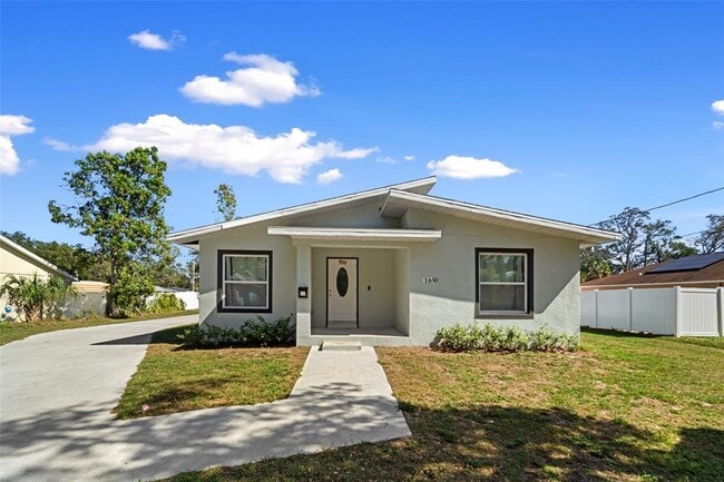 property at 1650 14th St S