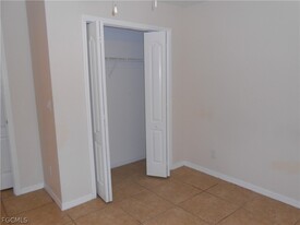 202 Hightower Ave S in Lehigh Acres, FL - Building Photo