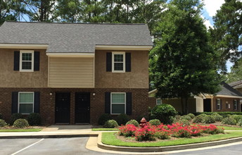 Mission Ridge Apartments in Hinesville, GA - Foto de edificio - Building Photo