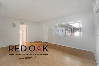 710 N Genesee Ave in Los Angeles, CA - Building Photo - Building Photo