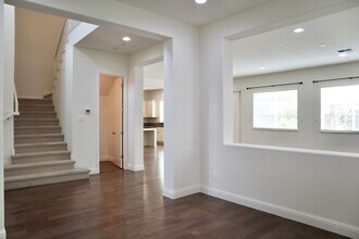 33417 Pony Lp in Fremont, CA - Building Photo - Building Photo