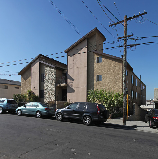 719 Bunker Hill Ave in Los Angeles, CA - Foto de edificio - Building Photo