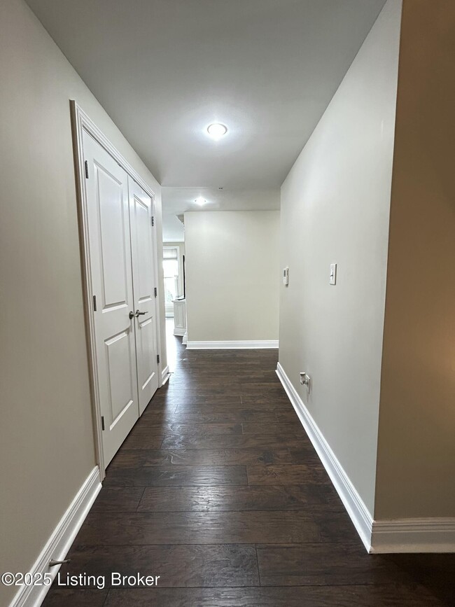 property at 10619 Meeting St
