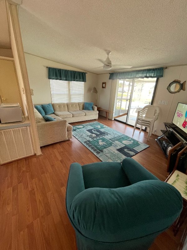 6251 Falcon Dr in Englewood, FL - Building Photo - Building Photo