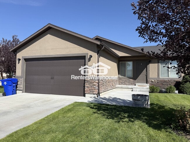 1347 Skip St in Eagle Mountain, UT - Building Photo - Building Photo