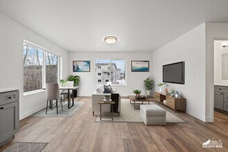 1493 W 40th Ave, Unit #1493 in Anchorage, AK - Building Photo - Building Photo