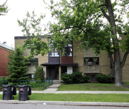 44 Cavell Ave in Toronto, ON - Building Photo - Building Photo