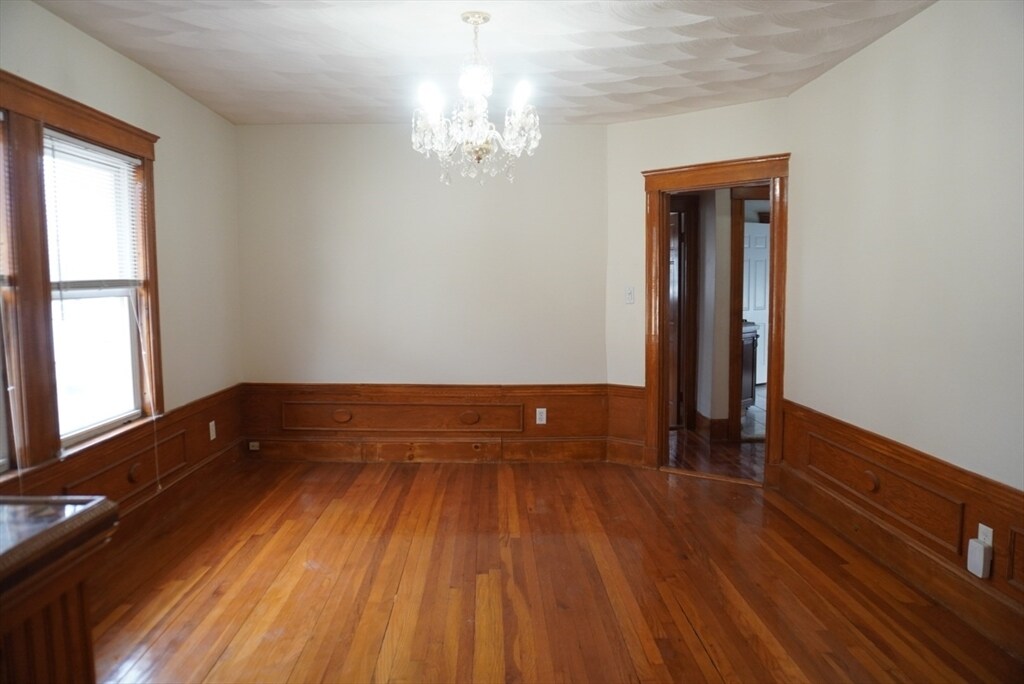 70 Brook Rd in Milton, MA - Building Photo