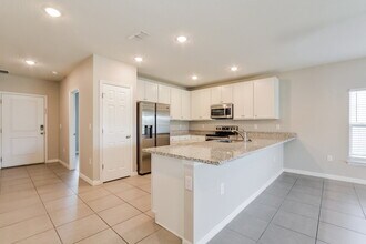 803 Savona Pl in Kissimmee, FL - Foto de edificio - Building Photo