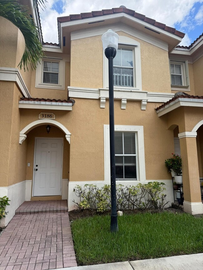 3186 SW 129th Ave