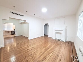 1307 Euclid Ave in Miami Beach, FL - Building Photo - Building Photo