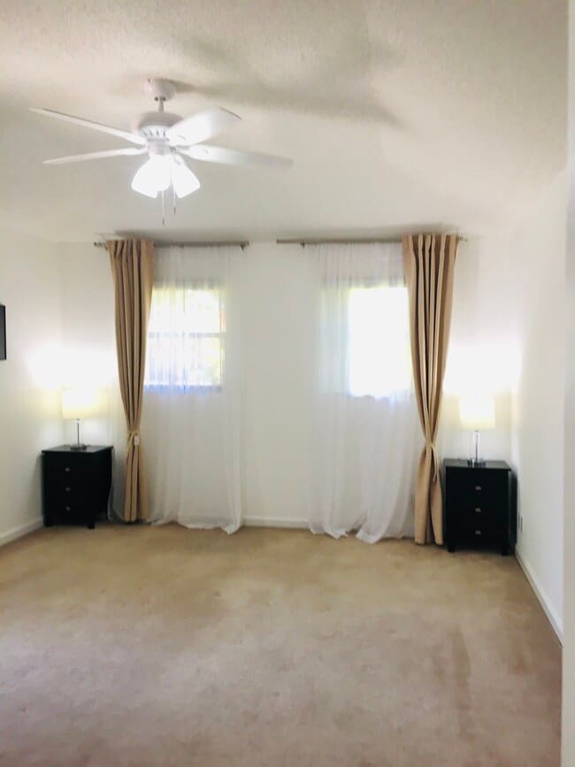 property at 523 NE 47th St