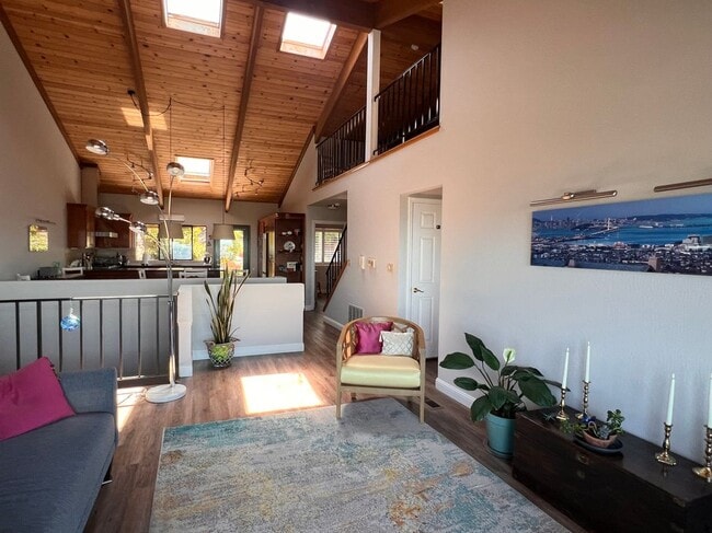 37 Binnacle Hill in Oakland, CA - Building Photo - Building Photo