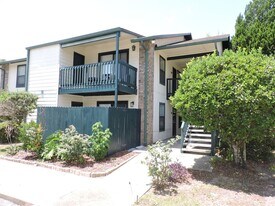 2299 Scenic Hwy in Pensacola, FL - Building Photo