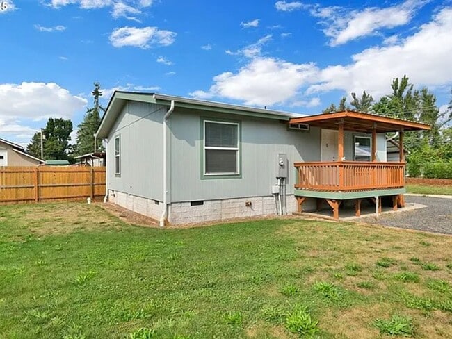 87886 Hill Rd in Springfield, OR - Building Photo - Building Photo