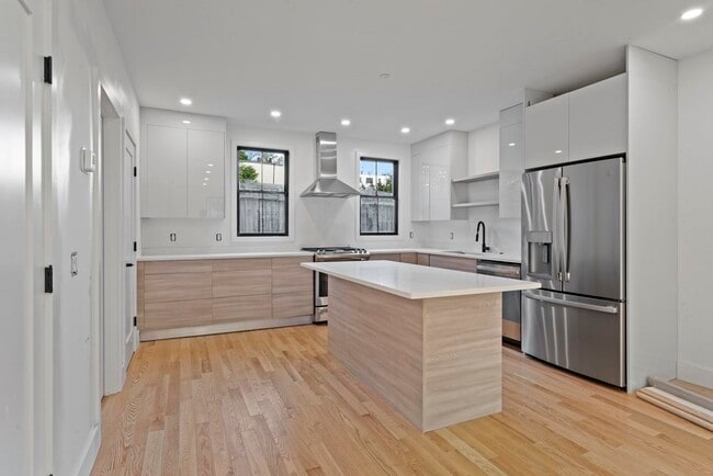 property at 3 Pulaski Ave
