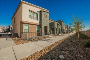 1693 Pamela Spgs Ln in North Las Vegas, NV - Building Photo