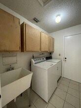 2575 La Cristal Cir in West Palm Beach, FL - Building Photo - Building Photo