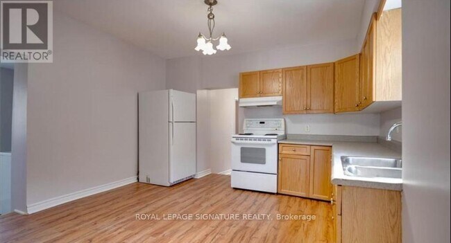 853 Fraser St in North Bay, ON - Building Photo - Building Photo