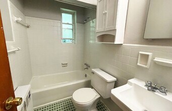 510 Lowell Ave in Cincinnati, OH - Building Photo - Building Photo