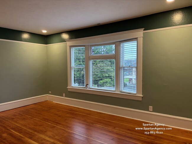 143 4th Ave NW, Unit #C