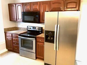 711 E 6th Ave in Lancaster, OH - Building Photo - Building Photo