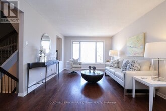 2778 Springland Dr in Ottawa, ON - Building Photo - Building Photo