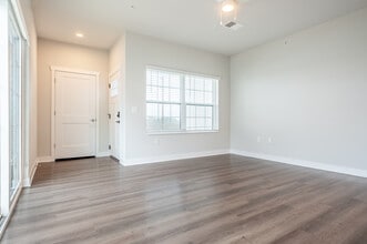 Heyday Sun Prairie in Sun Prairie, WI - Building Photo - Interior Photo