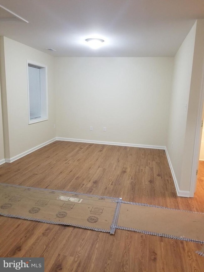 5791 Main St in Mount Jackson, VA - Foto de edificio - Building Photo