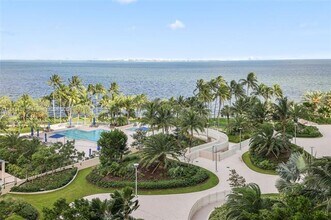 1 Grove Isle Dr, Unit A206 in Miami, FL - Building Photo - Building Photo