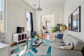 4625 Laurel St in New Orleans, LA - Building Photo - Building Photo