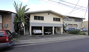 1609 Democrat St in Honolulu, HI - Building Photo - Building Photo