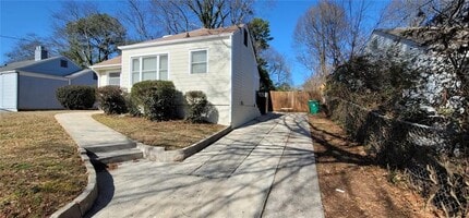 1753 Fairway Hill Dr SE in Atlanta, GA - Building Photo - Building Photo